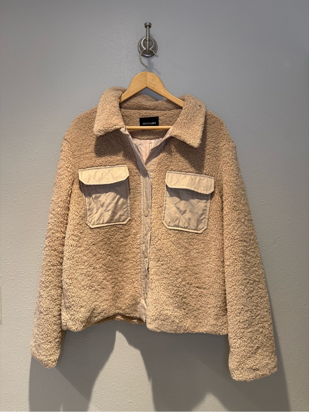 Dolce Cabo Sherpa Fleece Jacket Beige Quilted Pocket Snap Front Shacket Size Med